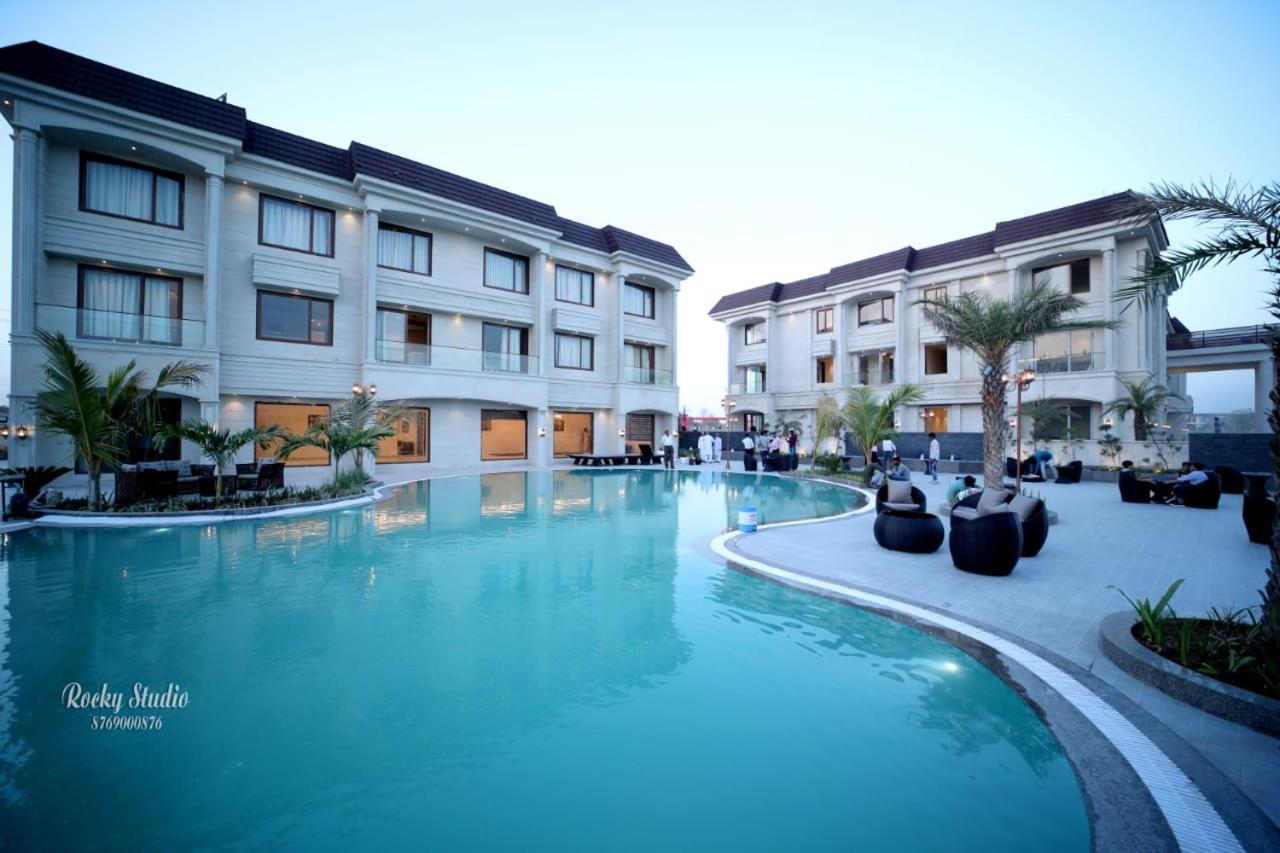 The Imperial Prime Clarks Inn Suites, Bhilwara Exterior foto