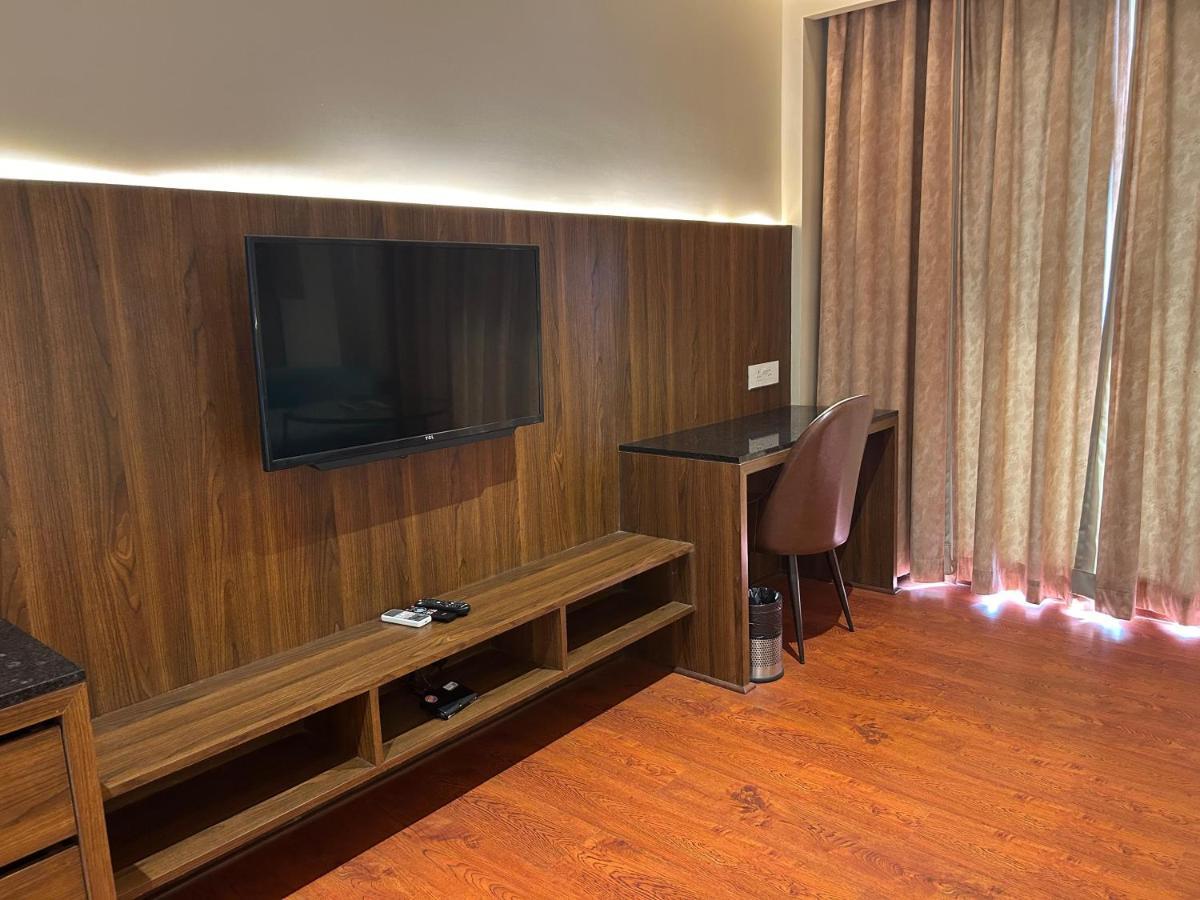 The Imperial Prime Clarks Inn Suites, Bhilwara Exterior foto